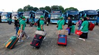Mereka itu sebagian besar terdiri dari tukang, mandor dan aplikator beserta keluarganya masing-masing. Program Mudik Bareng ini merupakan bentuk apreasiasi Nippon Paint Indonesia kepada seluruh tukang dan mandor yang telah memberikan kontribusi besar dalam mendukung eksistensi selama 53 tahun di Indonesia.