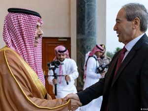 Negara-negara Arab Rundingkan Rehabilitasi Politik bagi Suriah