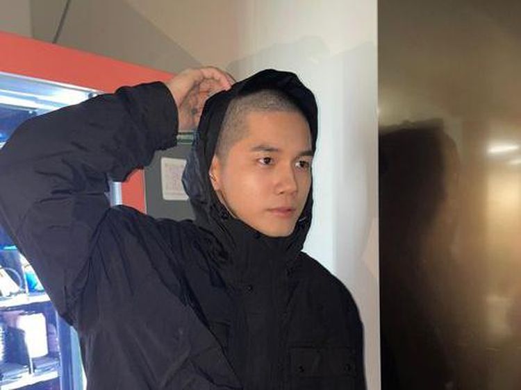 Penampilan Botak Ong Seong Wu Jelang Wamil