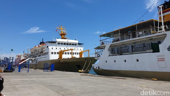 Pelabuhan Soekarno Hatta Makassar.