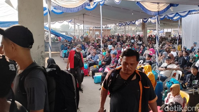 Pemudik mulai padati pelabuhan Batu Ampar, Kota Batam, (Alamudin/detikSumut).
