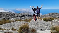 Pemandangan di atas Puncak Table Mountain