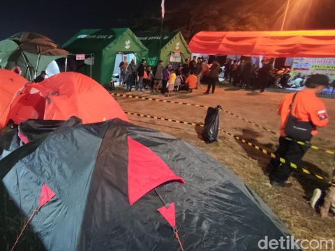Posko Mudik Relawan Gabungan Kota Semarang di kawasan Gombel Semarang, Sabtu (15/4/2023) malam.