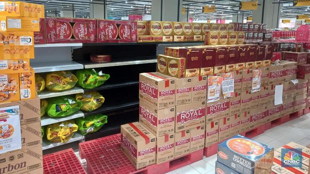 Program Transmart Full Day Sale, Sabtu (15/4/2023) pukul 10.00 hingga 24.00 waktu setempat di 92 gerai Transmart seluruh Indonesia. (CNBC Indonesia/Arrijal Rachman)