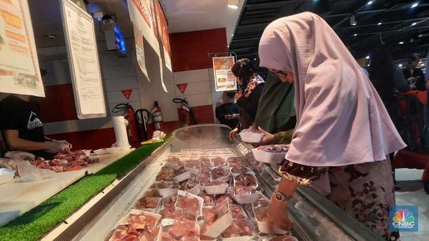 Program Transmart Full Day Sale, Sabtu (15/4/2023) pukul 10.00 hingga 24.00 waktu setempat di 92 gerai Transmart seluruh Indonesia. (CNBC Indonesia/Firda Dwi Muliawati)