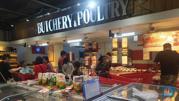 Program Transmart Full Day Sale, Sabtu (15/4/2023) pukul 10.00 hingga 24.00 waktu setempat di 92 gerai Transmart seluruh Indonesia. (CNBC Indonesia/Martya Rizky)