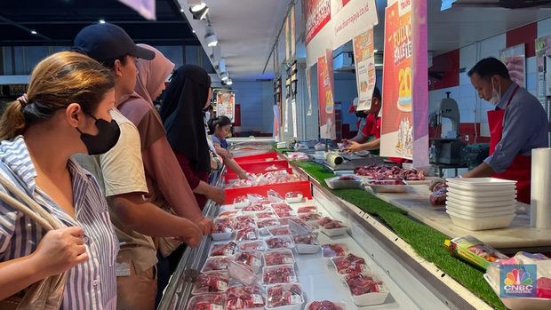 Program Transmart Full Day Sale, Sabtu (15/4/2023) pukul 10.00 hingga 24.00 waktu setempat di 92 gerai Transmart seluruh Indonesia. (CNBC Indonesia/Serliana Salsabila)