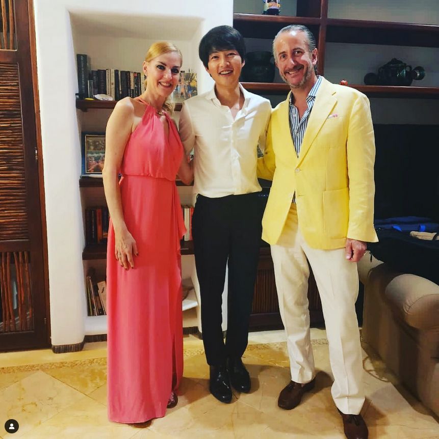 Song Joong Ki dan Katy Saunders kondangan di Meksiko