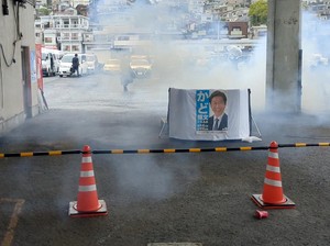 Detik-detik Bom Asap Meledak Saat PM Jepang Pidato