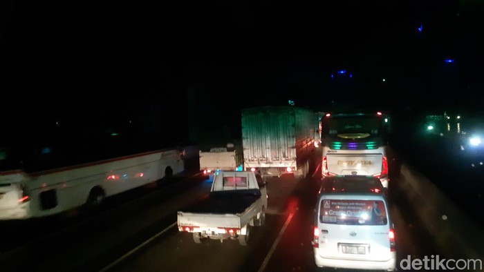 Tol Japek macet (Danu Damarjati/detikcom)