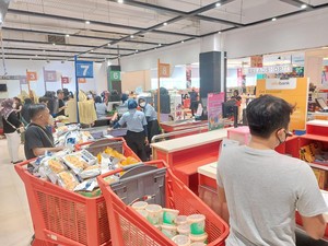 Full Day Sale Digelar, Omzet Transmart  Cempaka Putih Tembus 400%