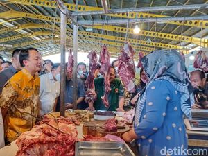 Cek Pangan ke Pasar Soreang, Wamendag: Harga Relatif Turun