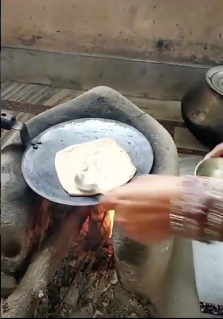 Wanita Iseng Masukkan Uang Rp 90 Ribu ke Adonan Roti, Begini Jadinya!