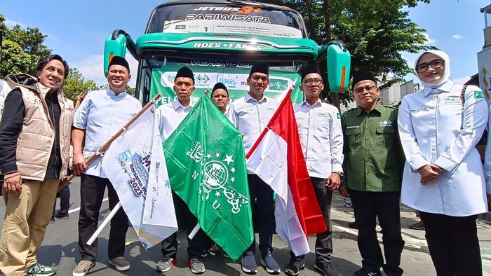 500 Orang Ikuti Mudik Gratis dan Kantor PBNU Sebanyak 500 orang mengikuti mudik gratis dari Kantor Pusat PBNU Kramat, Jakarta. Mereka akan menuju Pulau Sumatera, Jawa dan Madura.