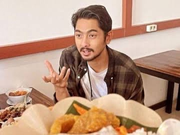 Arya Saloka ‘Ikatan Cinta’, Hobi Makan Nasi Gudeg hingga Bakso