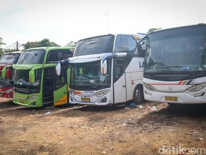 Cerita Sopir Ada Penumpang BAB di Toilet Bus: Comot Kotoran Pakai Tangan