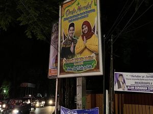 Heboh Penampakan Shenina dan Emir pada Billboard Lebaran di Padang