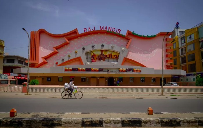 Bioskop Raj Mandir