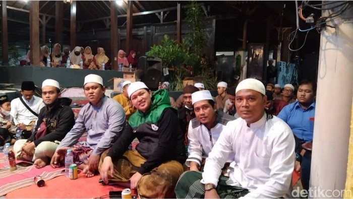 Cak Tessy bonek hijrah