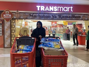 Selamat! Dina Menang Uang Kaget Belanja Rp 3 Juta di Transmart Medan