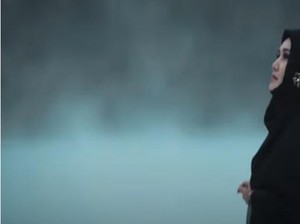 Lirik Lagu Akhir Sebuah Cerita yang Dinyanyikan Evie Tamala