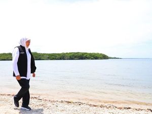 Khofifah Minta Pengelola Wisata Jamin Keamanan Wahana Selama Libur Lebaran