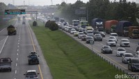 Memasuki H-6 Lebaran, arus mudik di Tol Cipali menuju Tol Palikanci terpantau mulai ramai.