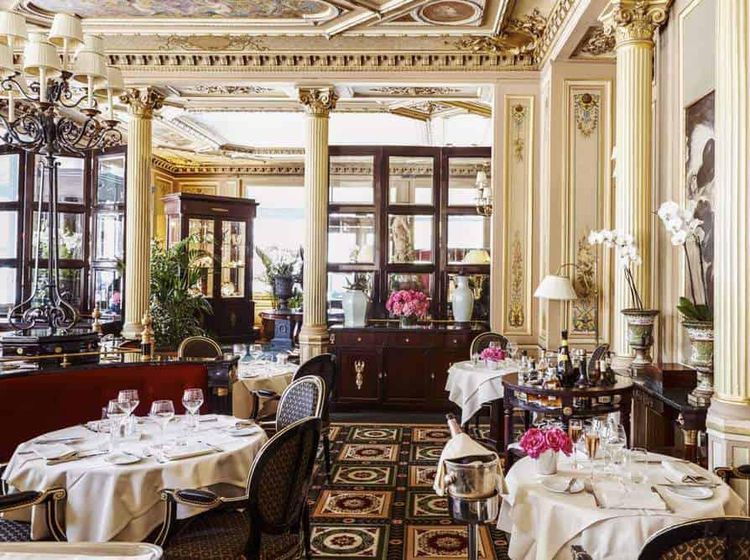 Sultan! 10 Kafe Termahal di Dunia Ini Bergaya Mirip Kerajaan