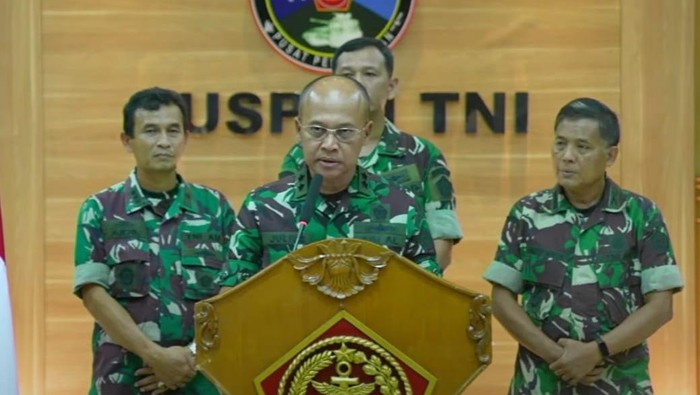 Kapuspen TNI Laksamana Muda Julius Widjojono. Dokumen Istimewa