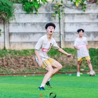 Melalui akun Instagram pribadinya Keanu kerap membagikan kegiatannya. Tampaknya putra semata wayang Angelina Sondakh itu memiliki hobi yang sama dengan sang ayah yaitu bermain bola. Foto: Instagram/@keanu_massaid