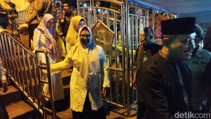 Malam Selawe Gresik Malam Selawe Gresik