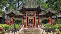 Berbeda dengan arsitektur masjid pada umumnya, masjid di China ini tak kalah indah. Ini adalah Masjid Agung Xian yang juga merupakan masjid terbesar di China. Foto: Getty Images/iStockphoto