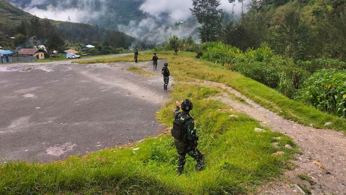 TNI menjamin situasi di Bandara Beoga, Kabupaten Puncak, Papua Tengah sudah kondusif pascateror kelompok kriminal bersenjata (KKB).