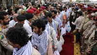 Hampir 900 tahanan akan dibebaskan kedua pihak dalam beberapa hari.