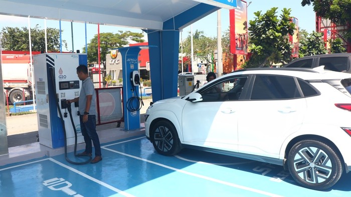 PLN siap berpartisipasi dan akan menampilkan produk-produk hasil transformasi PLN mulai dari PLN Mobile, Digital Power Plant, EV Ecosystem, ICON+ Digital Services, Green Industry Cluster, Green Energy as a Service.