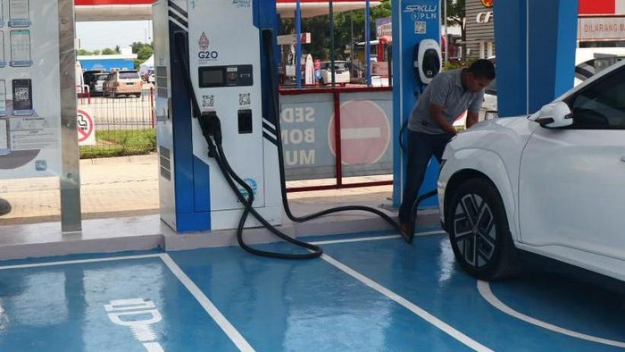 PLN siap berpartisipasi dan akan menampilkan produk-produk hasil transformasi PLN mulai dari PLN Mobile, Digital Power Plant, EV Ecosystem, ICON+ Digital Services, Green Industry Cluster, Green Energy as a Service.