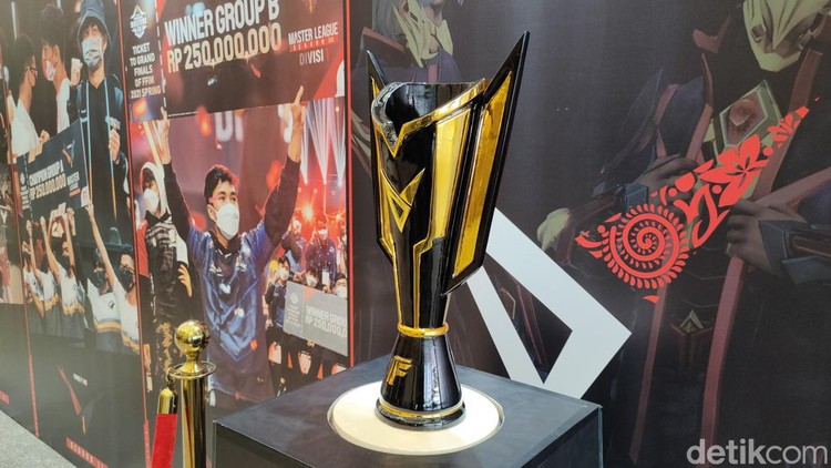 Potret Kemeriahan Grand Final FFML Season 7 Free Fire di JCC Grand Final Free Fire Master League (FFML) Season 7 resmi dimulai hari ini, Minggu, 16 April 2023. Berikut potret kemeriahannya, yang disambangi oleh ribuan penggemar Free Fire di Indonesia.