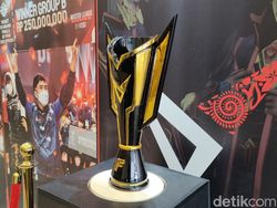 Ribuan Orang Tumblek Blek di Grand Final FFML Season 7 Free Fire