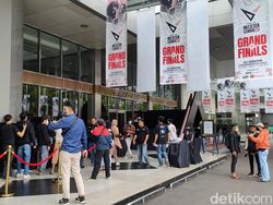 Ribuan Orang Tumblek Blek di Grand Final FFML Season 7 Free Fire