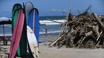 Suasana Pantai Kuta Pada Libur Akhir Pekan Sebelum Lebaran