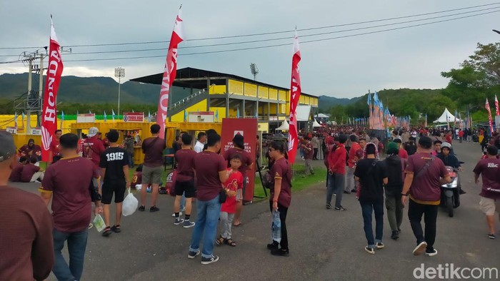 Suporter PSM Makassar memadati Stadion Gelora BJ Habibie, Parepare.
