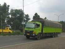 Truk Dilarang Lewat Jalan Ini saat Nataru