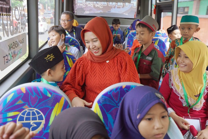 Walkot Mojokerto Ajak Puluhan Anak Yatim & Difabel Beli Baju Lebaran