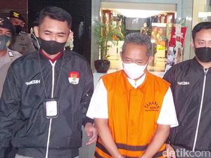 Berbaju Oranye, Walkot Bandung Yana Mulyana Resmi Jadi Tahanan KPK