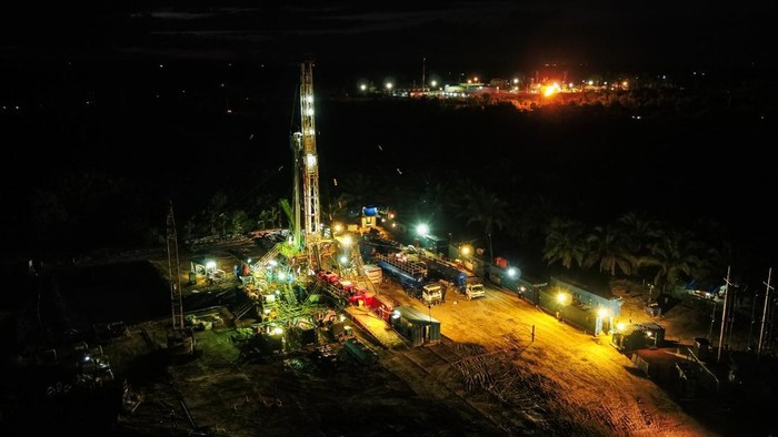 Sejak alih kelola pada 2021 lalu, PT Pertamina Hulu Rokan (PHR) telah melakukan pemboran sebanyak 662 sumur baru untuk pengembangan energi bagi negeri.