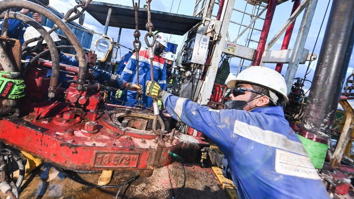 Sejak alih kelola pada 2021 lalu, PT Pertamina Hulu Rokan (PHR) telah melakukan pemboran sebanyak 662 sumur baru untuk pengembangan energi bagi negeri.