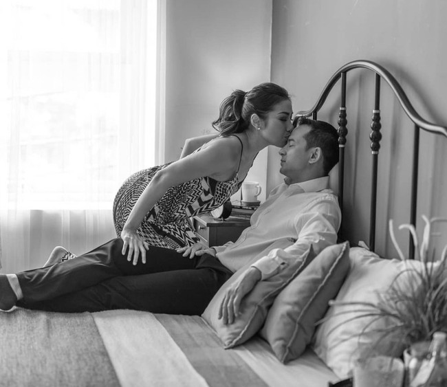 Melalui akun Instagramnya sendiri Ari dan Inge kerap membagikan foto-foto mesra keduanya. Terlihat jika Ari dan istrinya itu gemar melakukan beragam aktivitas bersama. Foto: Instagram/@ariwibowo_official