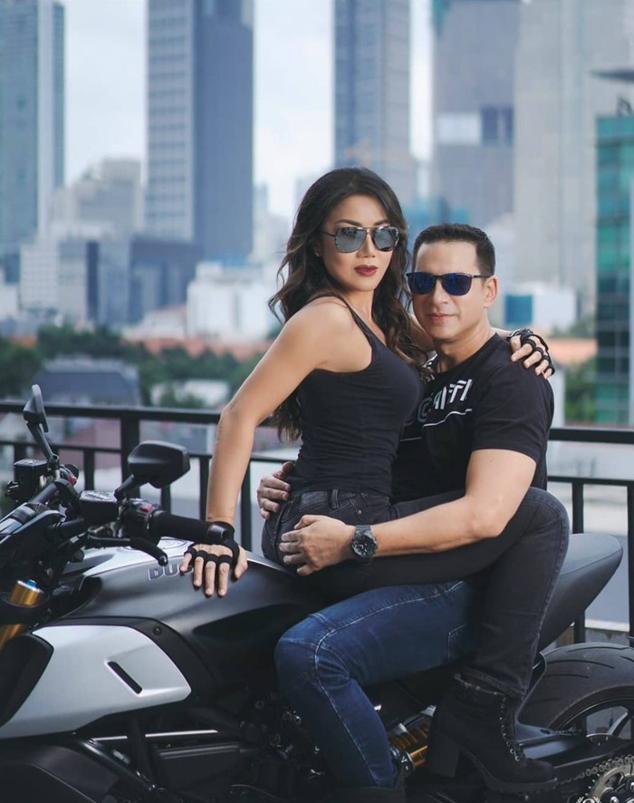 Ari Wibowo dan Inge Anugrah