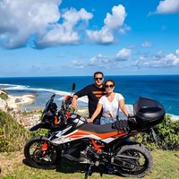 Ari Wibowo rupanya diam-diam sudah melayangkan gugatan cerai untuk sang istri, Inge Anugrah. Hari ini, Senin (17/4/23) keduanya menjalani sidang cerai perdana di Pengadilan Negeri Jakarta Selatan. Foto: Instagram/@ariwibowo_official