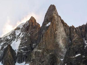Bagaimana Perubahan Iklim Runtuhkan Bebatuan di Pegunungan Alpen?
